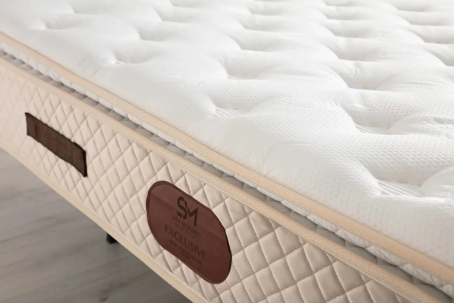 Matelas EXCLUSIF Ressorts Beige - 32 cm avec Surmatelas Intégré 140x190 cm SAN MARTINO