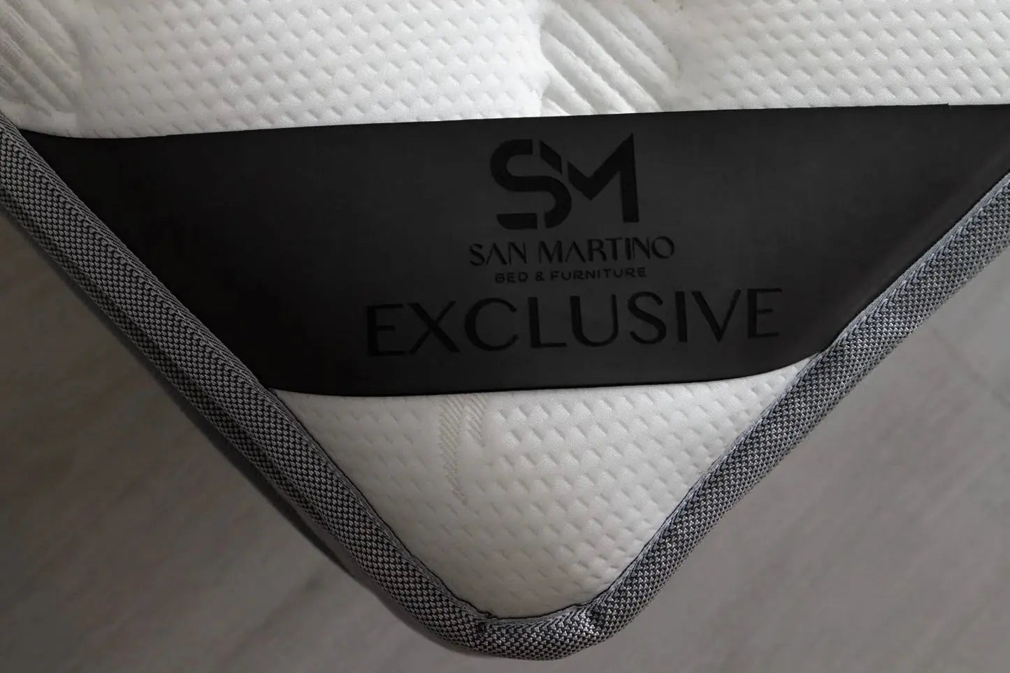 Matelas Exclusif Ressorts Gris - 32 cm avec Surmatelas Intégré 180x200 cm SAN MARTINO