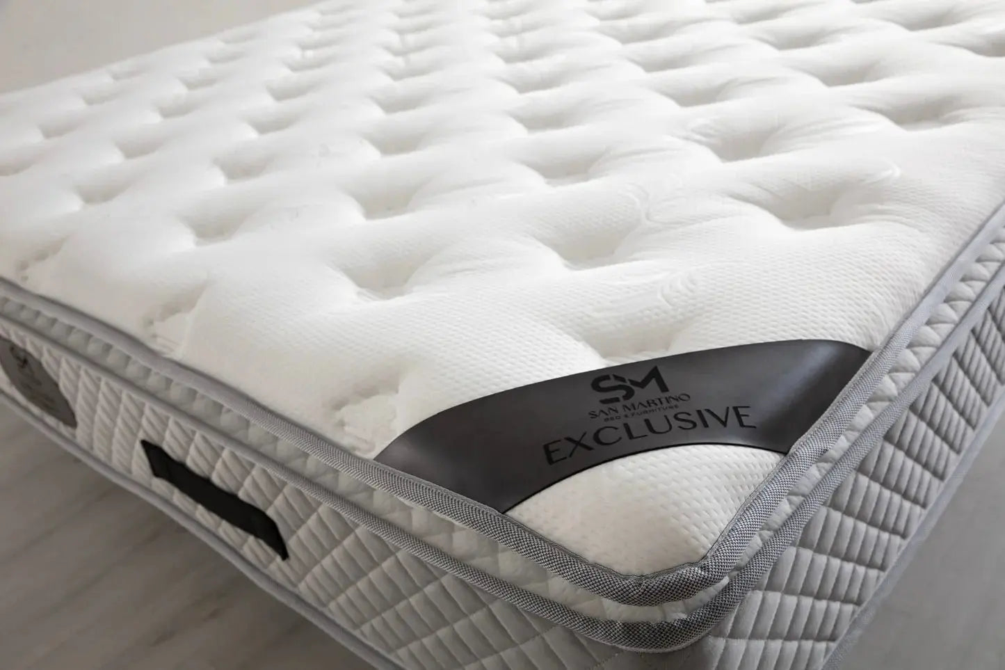 Matelas Exclusif Ressorts Gris - 32 cm avec Surmatelas Intégré 180x200 cm SAN MARTINO