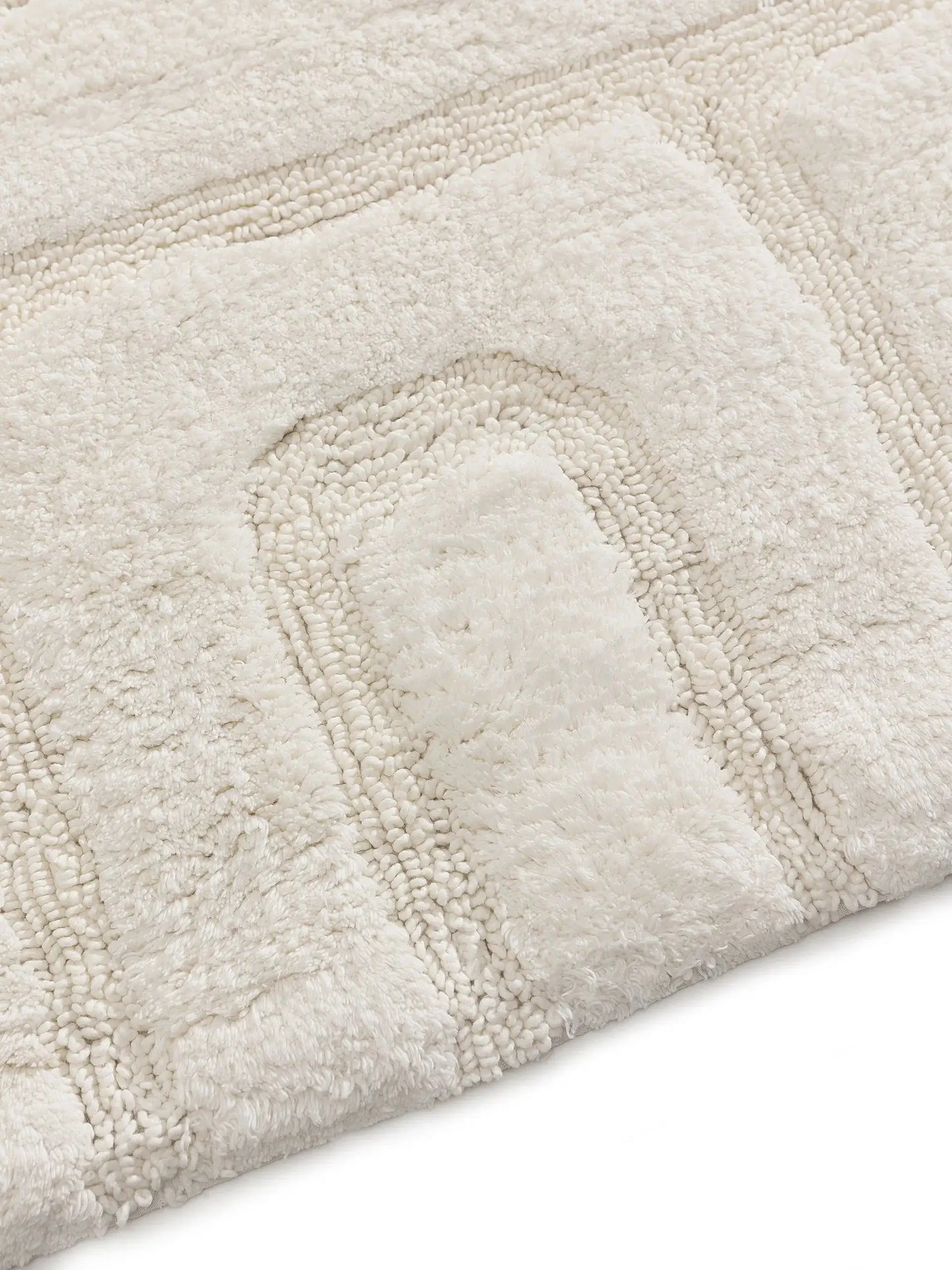 Tapis de bain tufté à la main DAN Crème BENUTA