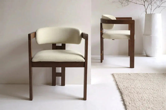 Chaises-bois-velours-5-raisons-d-augmenter-votre-décoration TIKOYA