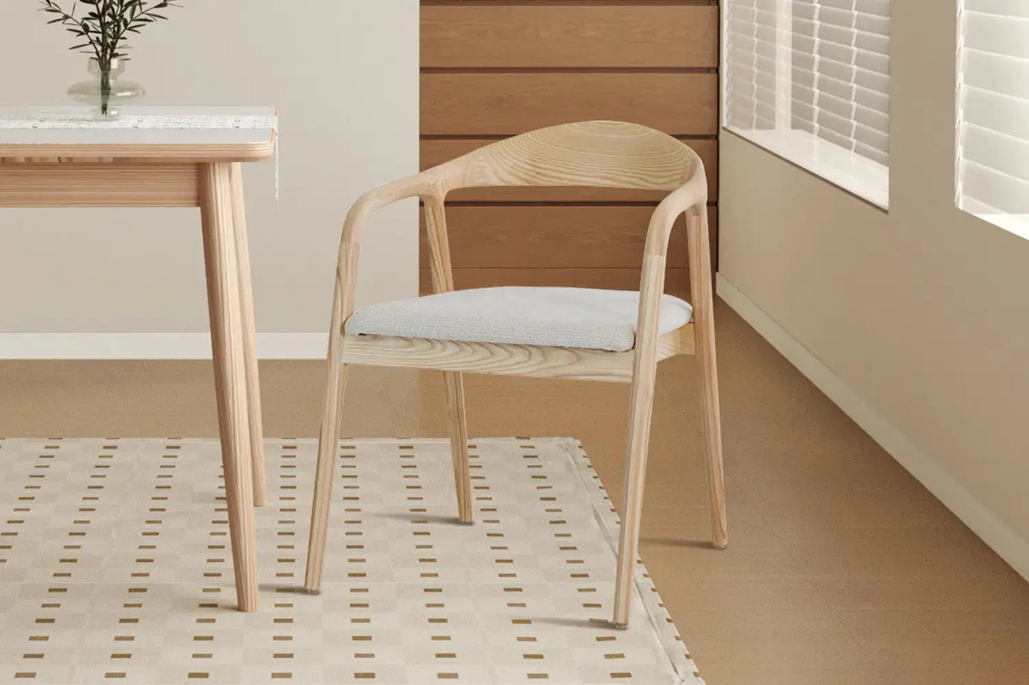 Chaise avec Accoudoir en Bois de Frêne CLARA Beige - 57 x 66.5cm ROUSSEAU