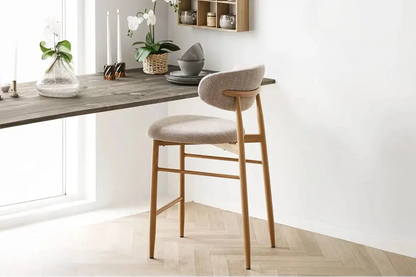 Chaise de Bar Tissu Sable avec Pieds Bois Chêne LEVANTO - 52 x 55 cm ROUSSEAU