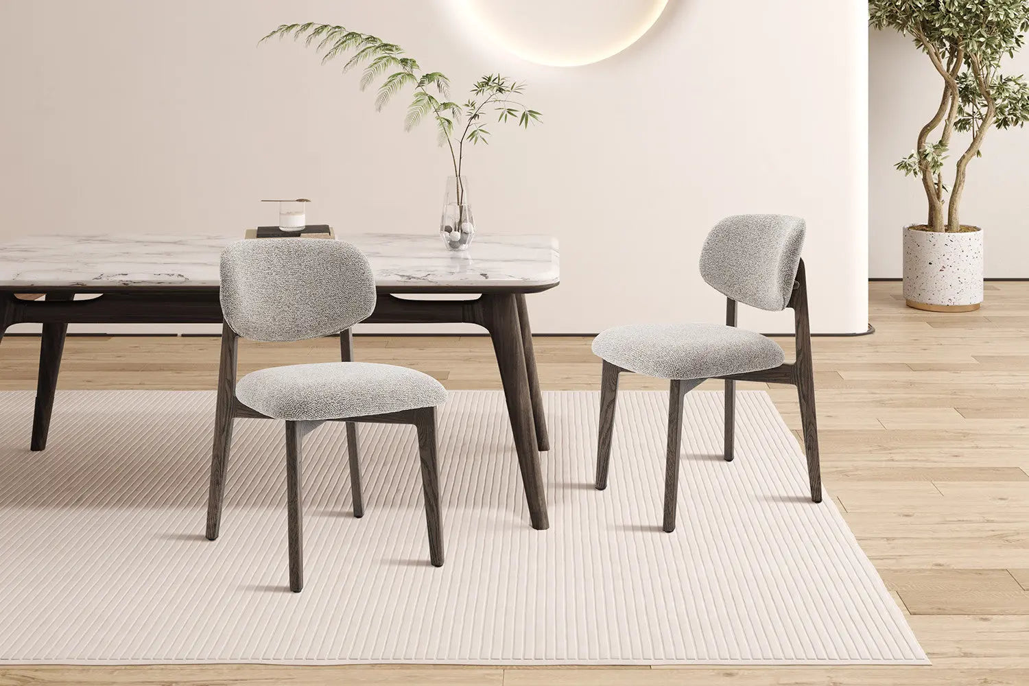 Chaise en Bois de Chêne foncé avec l'assise en tissu couleur Sable KAYA - 48 x 59cm ROUSSEAU