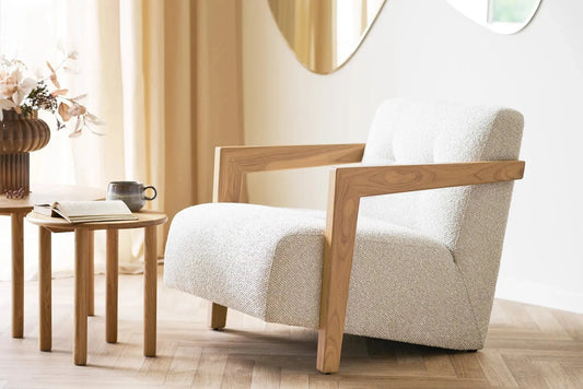 Fauteuil avec accoudoirs en Chêne et Tissu Beige CARACAS - 88 x 72 cm - TIKOYA