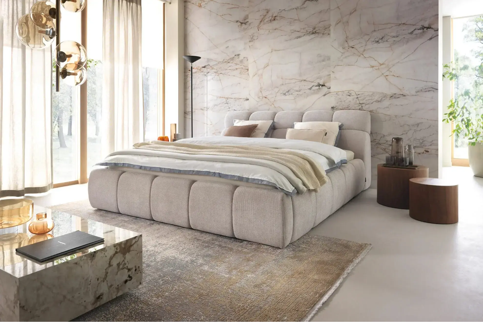 Lit Coffre avec Tête de Lit Tapissé GIULIA - 180 x 200 cm WERSAL