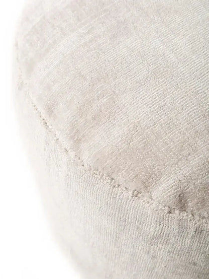 Pouf en tissu 100% Viscose fait main NOVA Gris Claire BENUTA