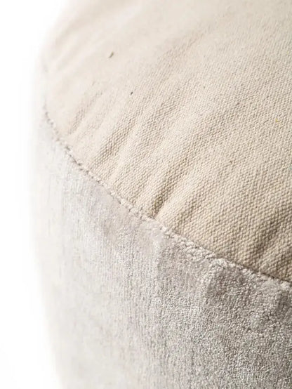Pouf en tissu 100% Viscose fait main NOVA Gris Claire BENUTA