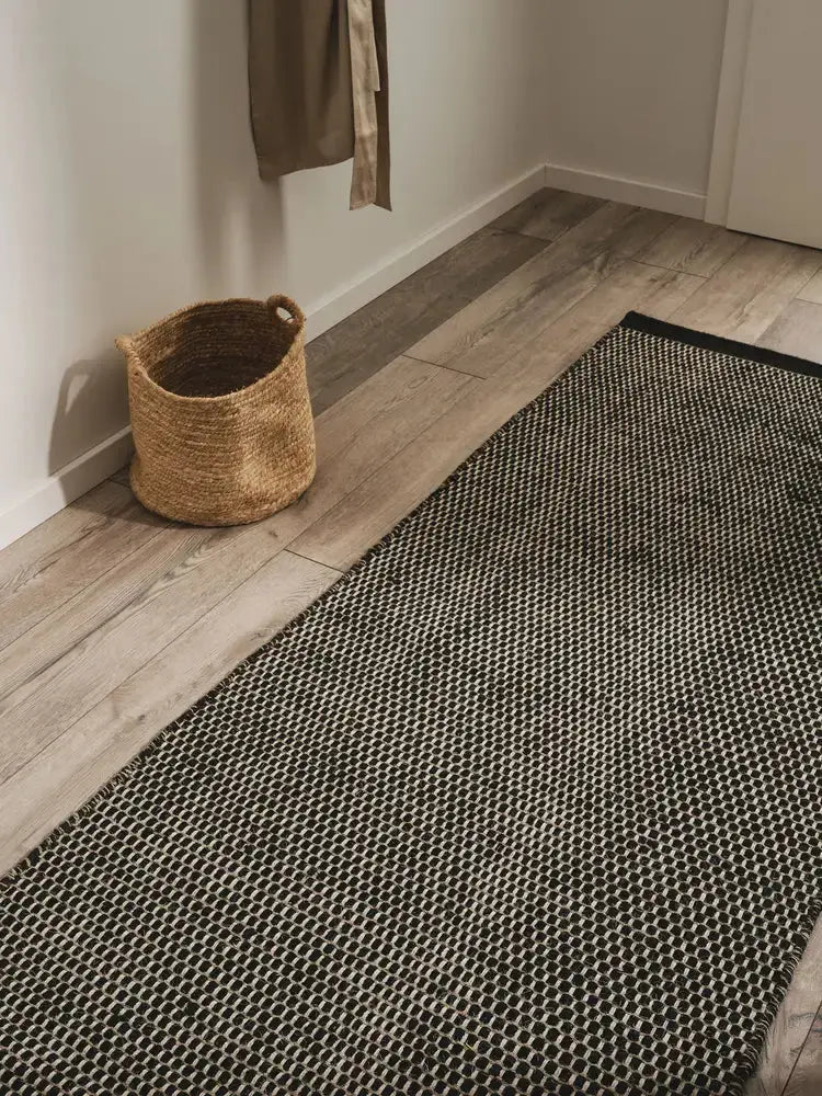 ROCCA - Tapis de Couloir en laine - Noir et Blanc BENUTA