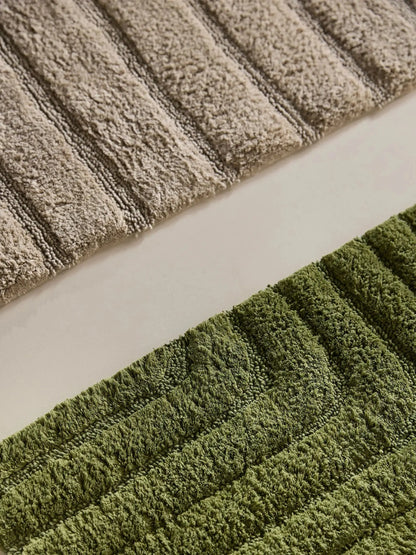 Tapis de bain 100% Coton tufté à la main DAN Vert BENUTA