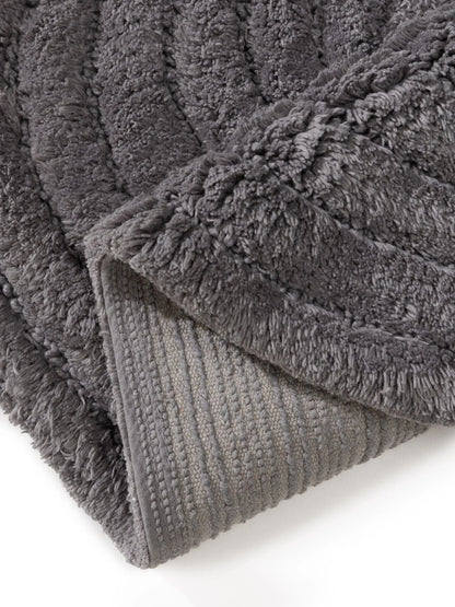 Tapis de bain 100% Coton tufté à la main NIA Gris Foncé BENUTA